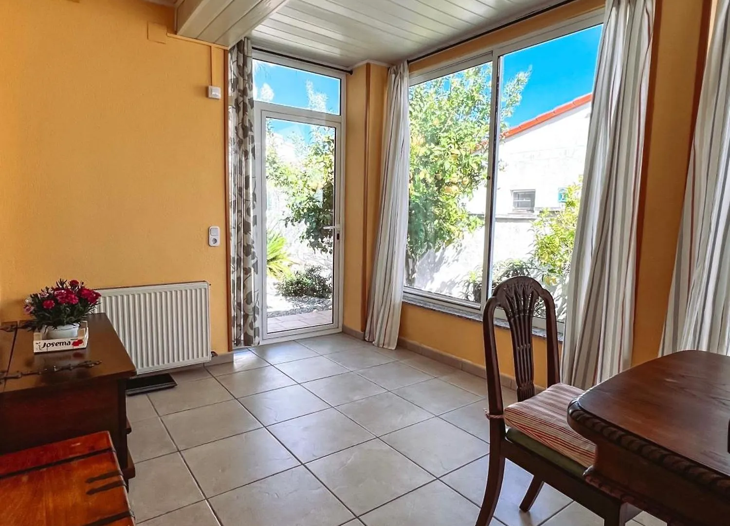 Dom wakacyjny Willa Magnifica Casa Cerca Del Mar Empuriabrava Hiszpania